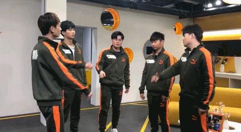 《王者荣耀》终极高手胜利动作获得方法