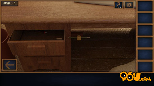 《密室逃脱:逃离学校》第8关怎么过