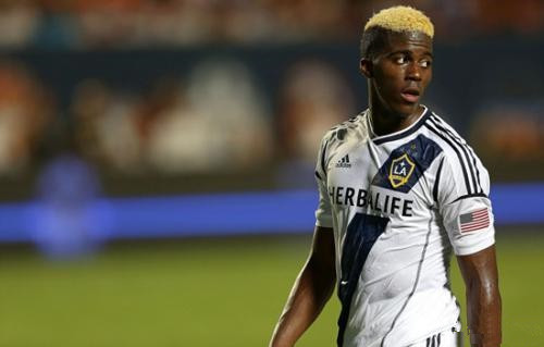 《FIFA足球世界》初始球员扎兹能力分析