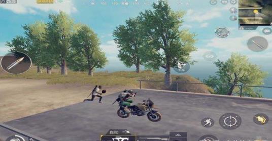 《绝地求生刺激战场》双轮摩托开枪BUG图文详解